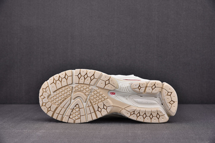 NEW BALANCE 2002 NB000021