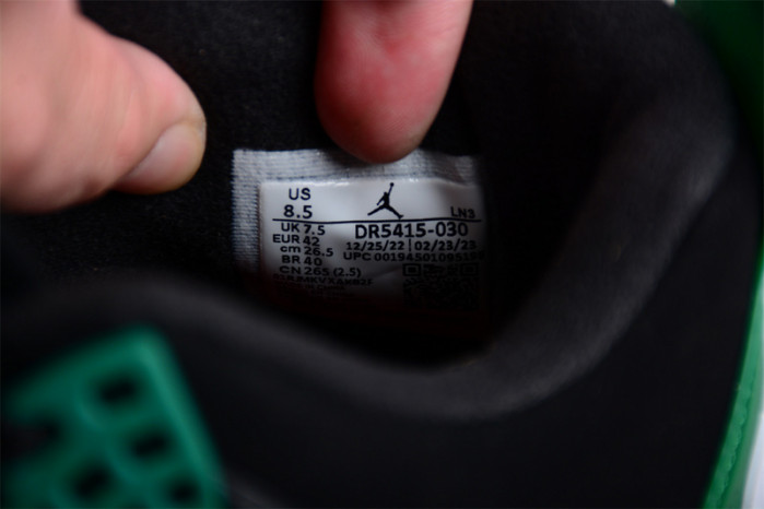 Air Jordan 4 Nike SB x "Sapphire" DR5415-030