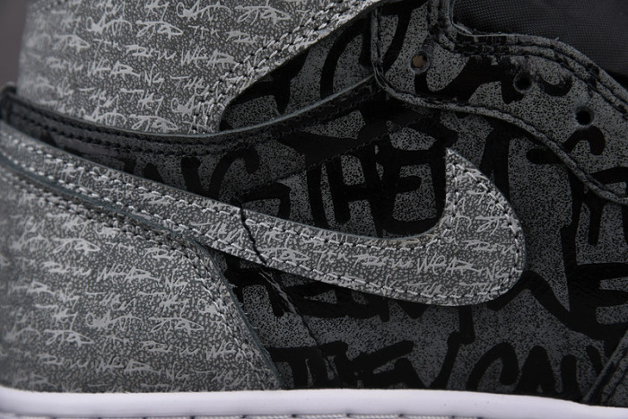 Air Jordan 1 High OG Rebellionaire 555088-036