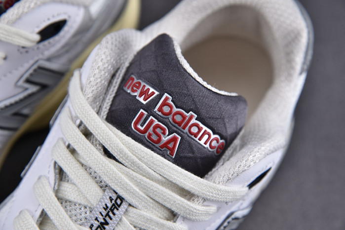 NEW BALANCE 992 NB000009
