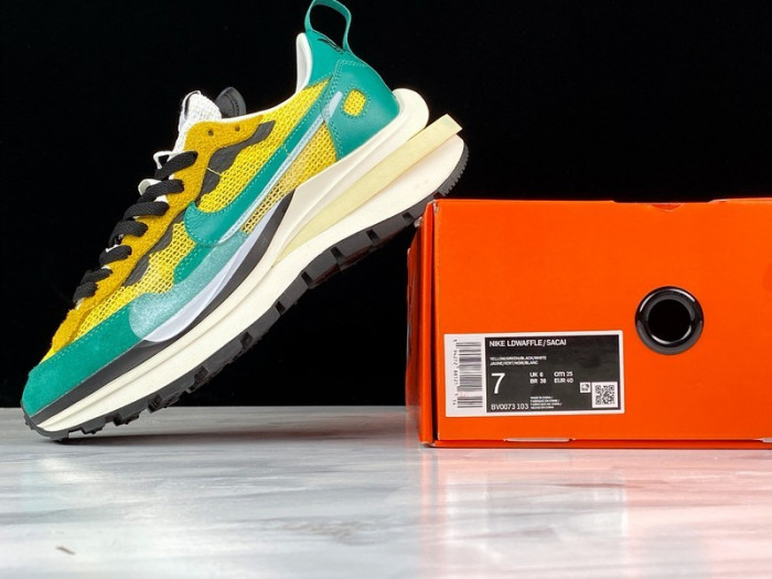 Sacai x Nike Pegasus VaporFly SP BV0073-103
