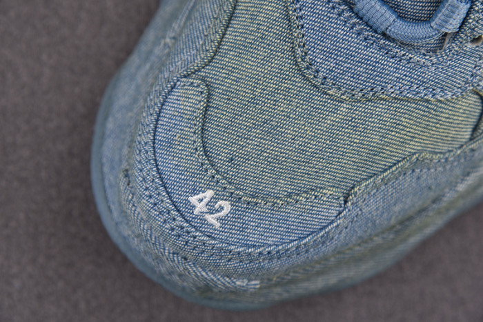 TRIPLES TRAINER SNEAKERS 2000070