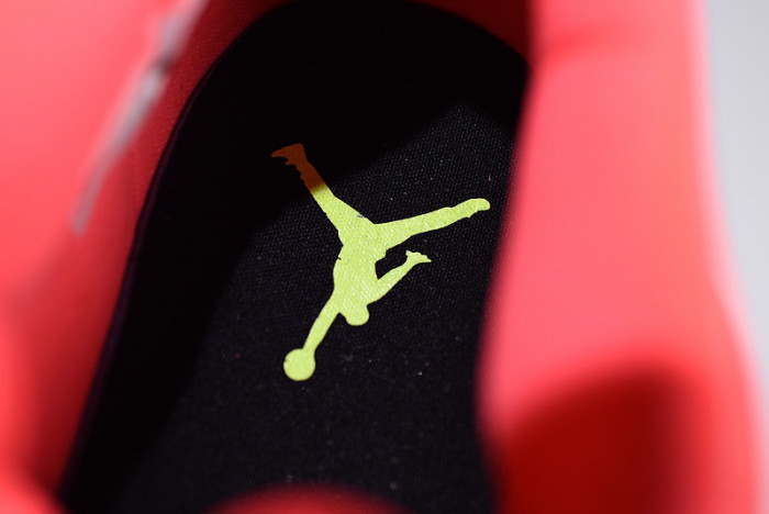 Air Jordan 4 NRG Hot Punch AQ9128-600