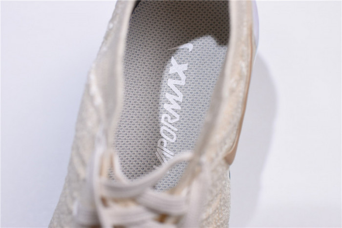 Nike  Air Vapormax Flyknit 2.0 Light Cream 942843-201