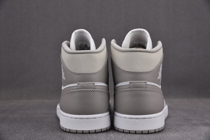 Air Jordan 1 Mid 