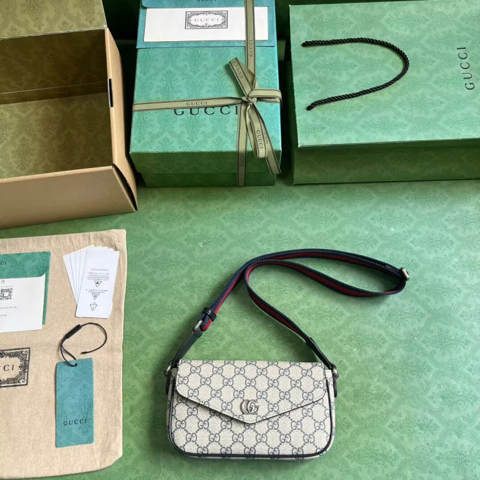 GUCCI  BAG8