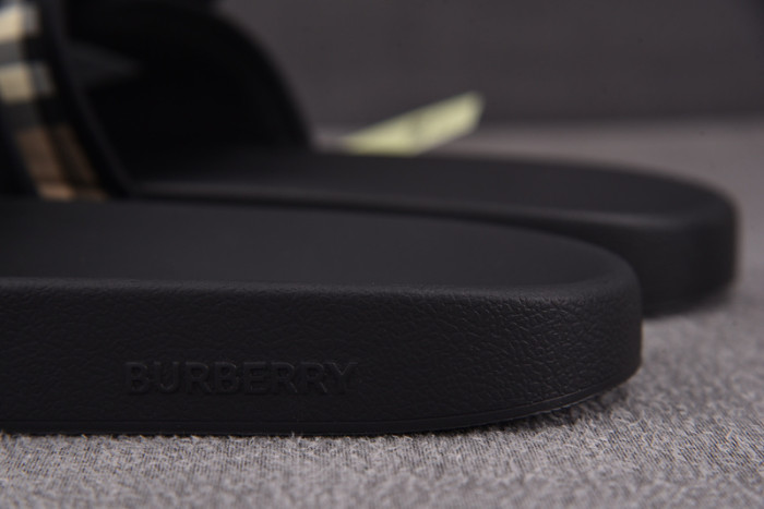 BURBER*Y Sandal14