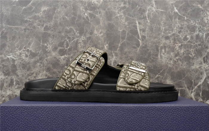 Dio*r sandal 30