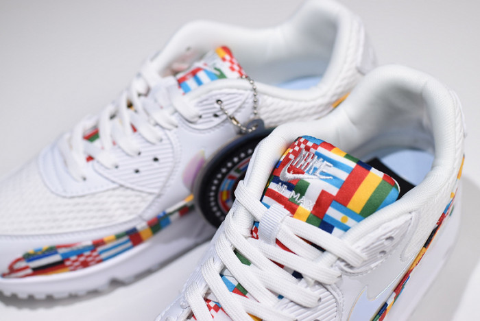 NIKE AIR MAX 90 NIC QS "INTERNATIONAL FLAG PACK"  A05119 100