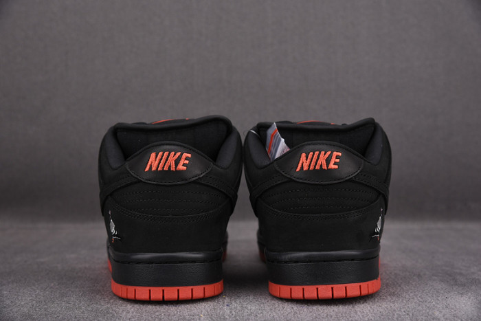 Nike SB Dunk Low Black Pigeon 883232-008