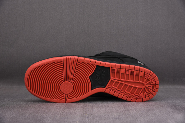 Nike SB Dunk Low Black Pigeon 883232-008