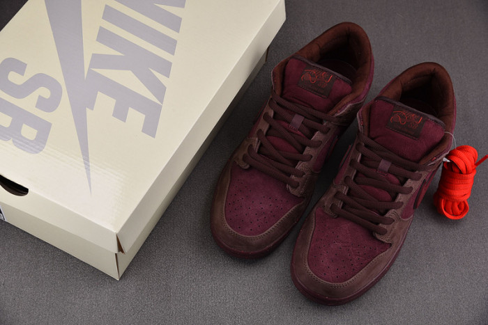 Nike SB Dunk Low Valentine
