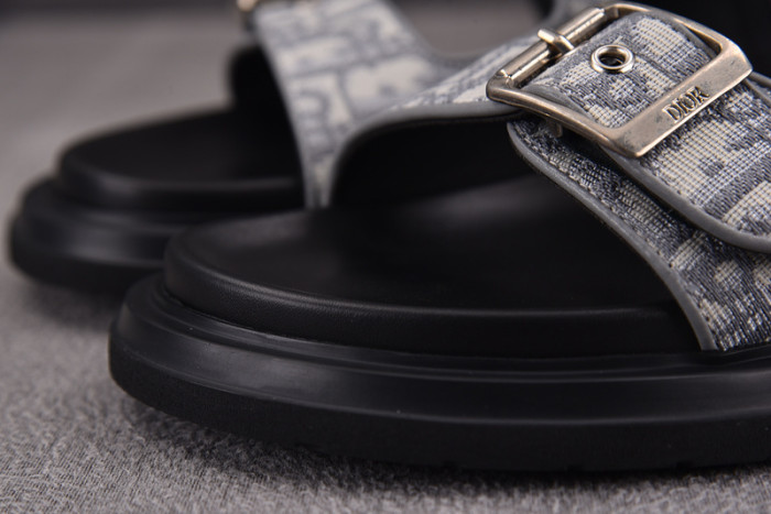 Dio*r sandal 57