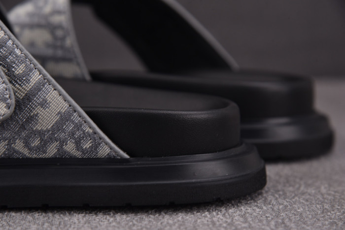 Dio*r sandal 57