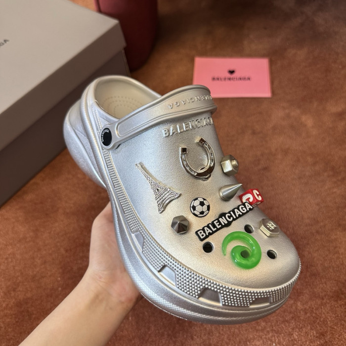 BALENCIAG* Crocs 55