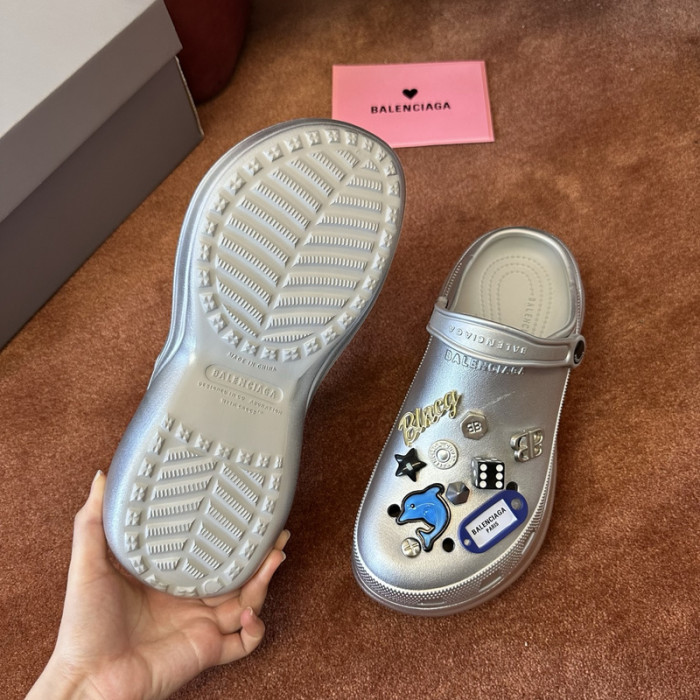 BALENCIAG* Crocs 55