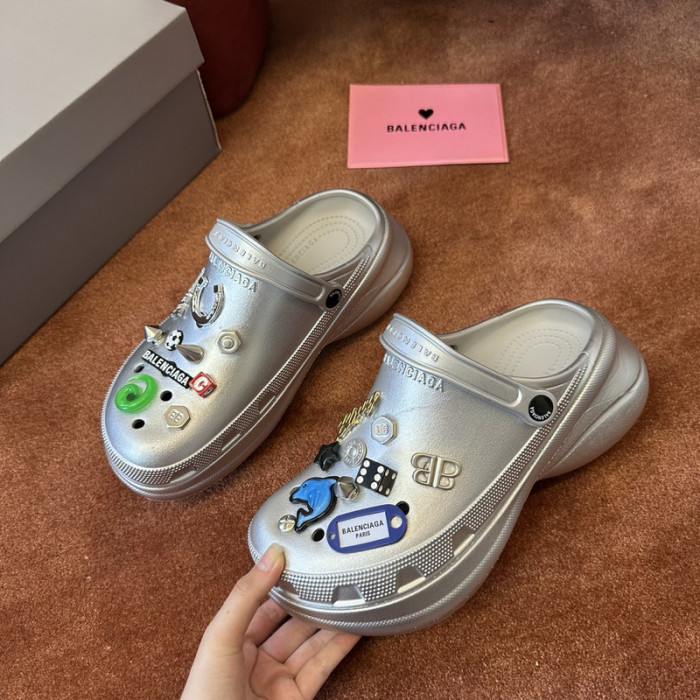 BALENCIAG* Crocs 55