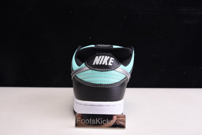 Nike Dunk SB Low Diamond Supply Co. "Tiffany" 304292-402