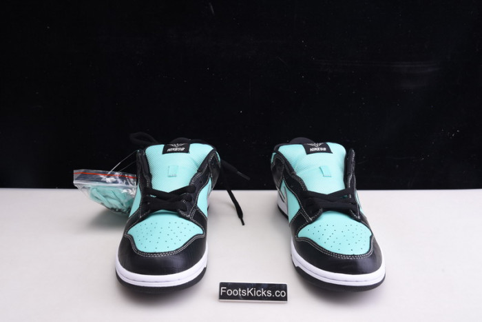 Nike Dunk SB Low Diamond Supply Co. "Tiffany" 304292-402