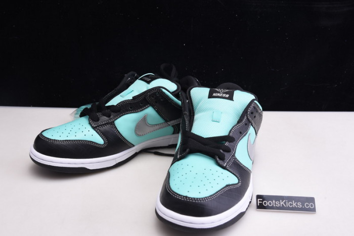 Nike Dunk SB Low Diamond Supply Co. "Tiffany" 304292-402