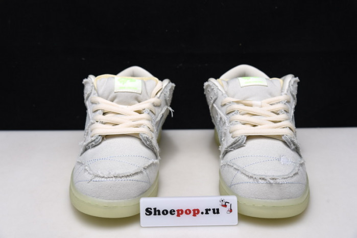 NIKE SB Dunk Low " Mummy " DM0774-111
