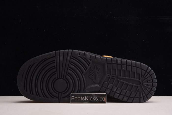 OFW x Nike Air Rubber Dunk “University Gold CU6015-700