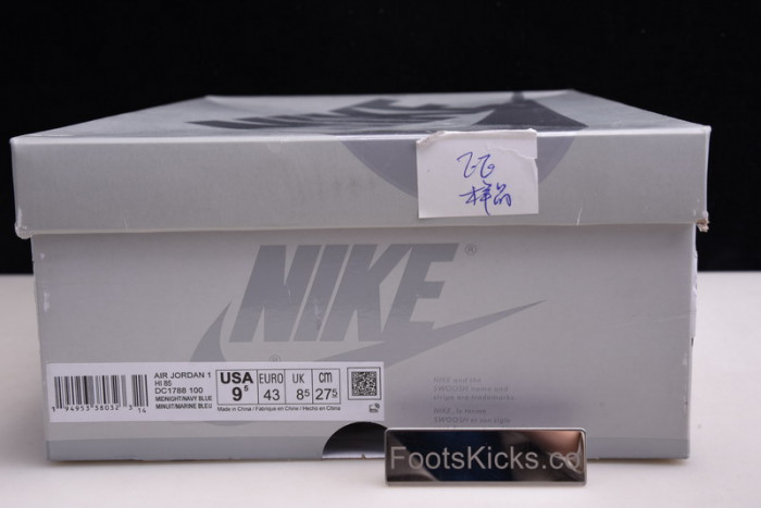 Air Jordan 1 Retro High Midnight Navy  DC1788-100