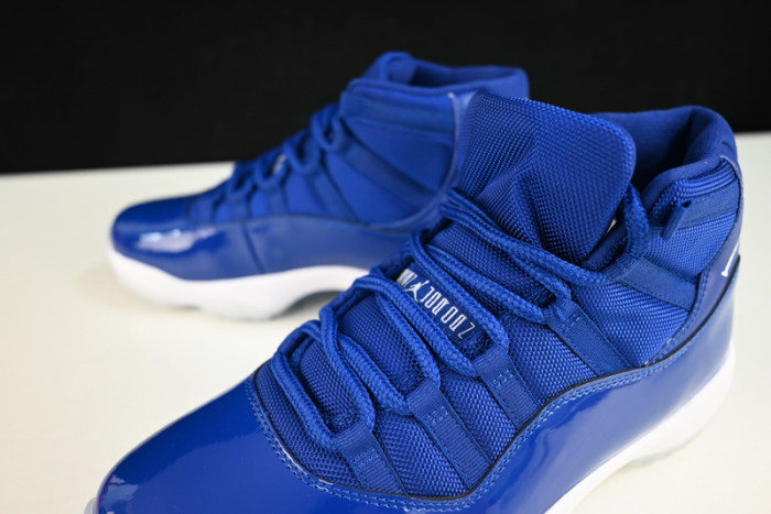 Air Jordan 11 Retro Low 