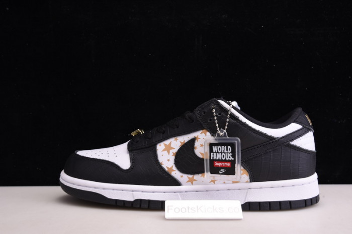 Supreme x Nike SB Dunk Low "Black Stars" DH3228-102