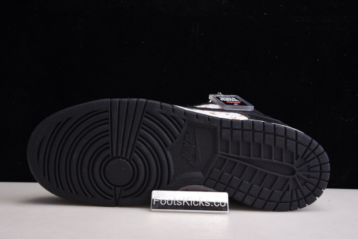 Supreme x Nike SB Dunk Low "Black Stars" DH3228-102