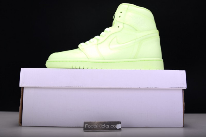 Air Jordan 1 Retro High Barely Volt  AH7389-700