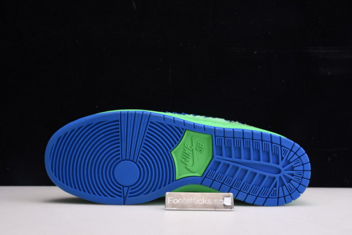 GRATEFUL DEAD X NIKE SB DUNK LOW“ GREEN  BEAR” CJ5378-300