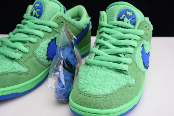 GRATEFUL DEAD X NIKE SB DUNK LOW“ GREEN  BEAR” CJ5378-300