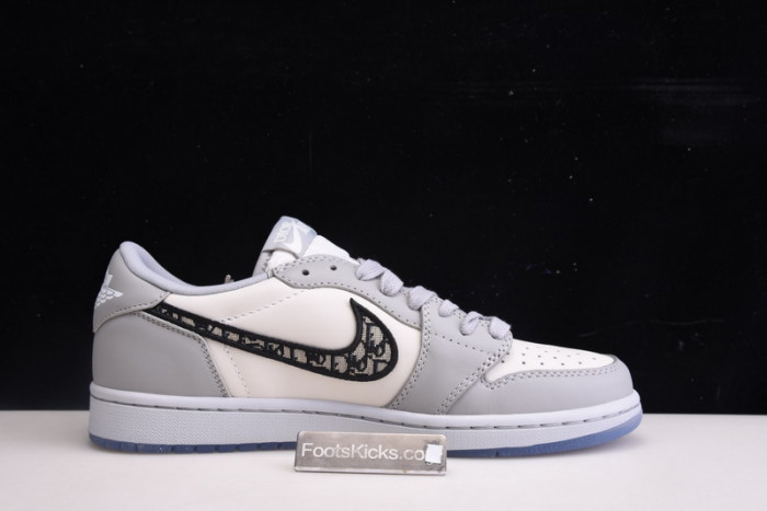 AIR JORDAN 1 low  CN8007-001