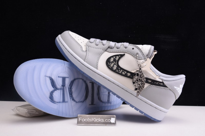 AIR JORDAN 1 low  CN8007-001