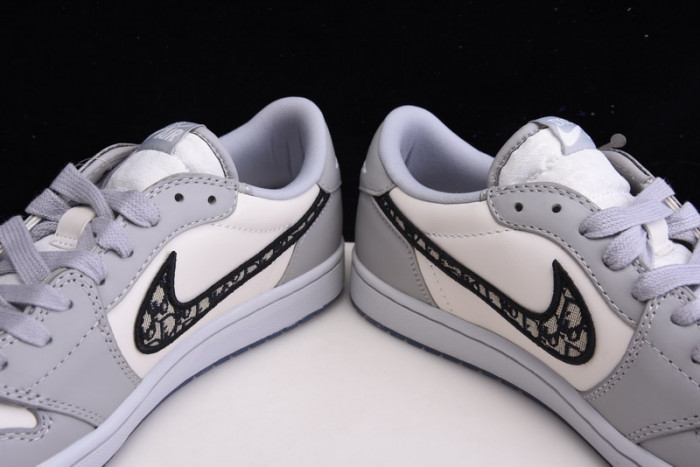 AIR JORDAN 1 low  CN8007-001