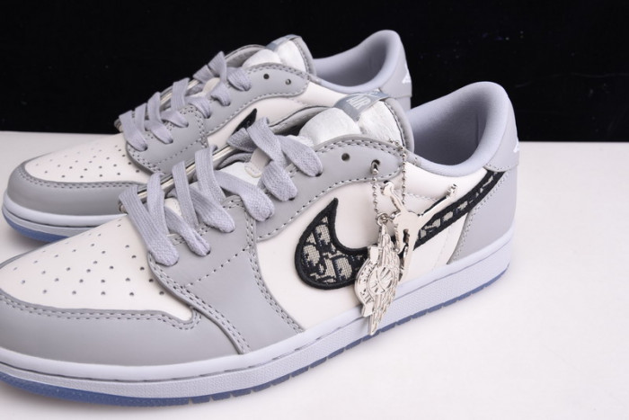 AIR JORDAN 1 low  CN8007-001