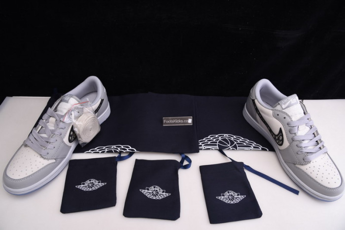 AIR JORDAN 1 low  CN8007-001