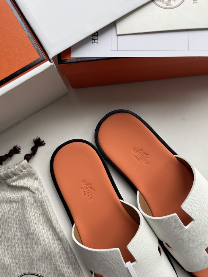 Herme* Sandal82