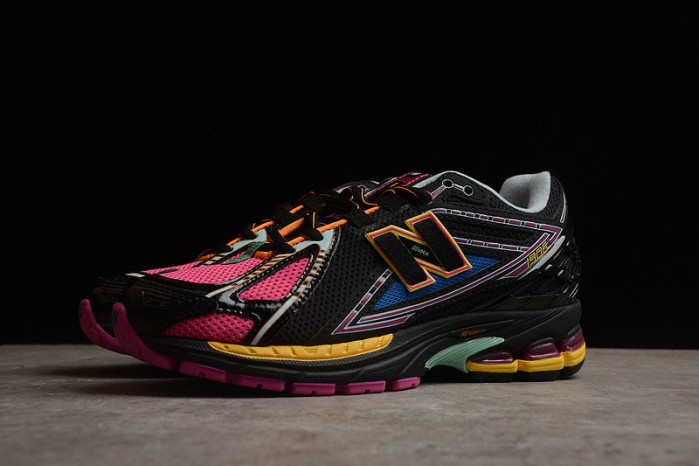NEW BALANCE 1906R NB000025