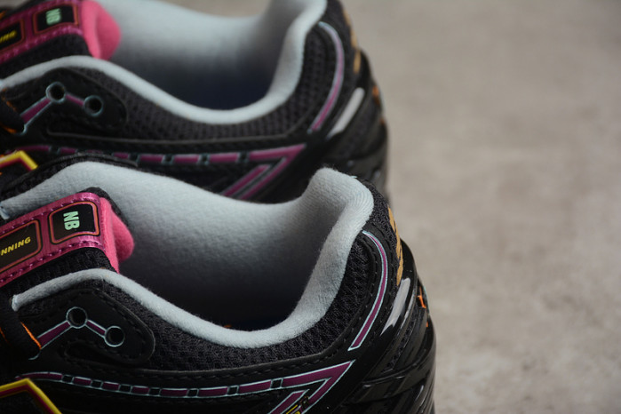 NEW BALANCE 1906R NB000025