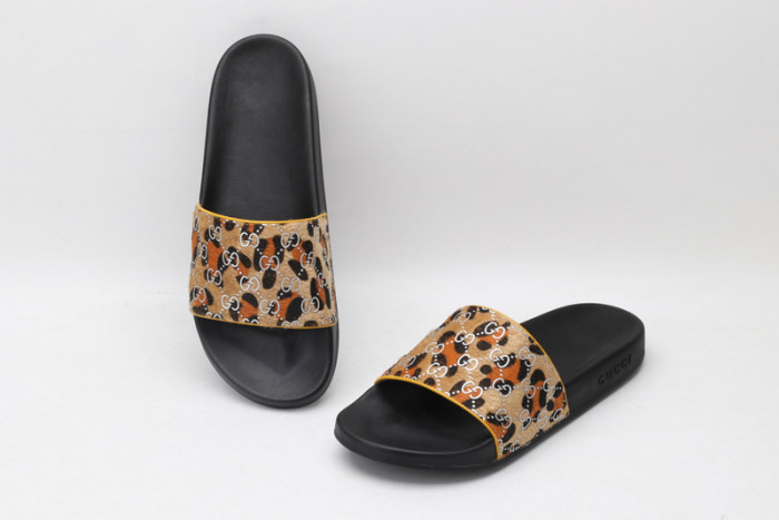 Gucc* Sandal40