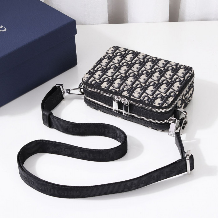 Dior BAG2