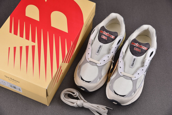 NEW BALANCE NB990 NB000032
