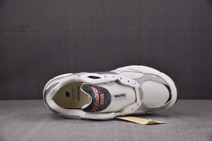 NEW BALANCE NB990 NB000032