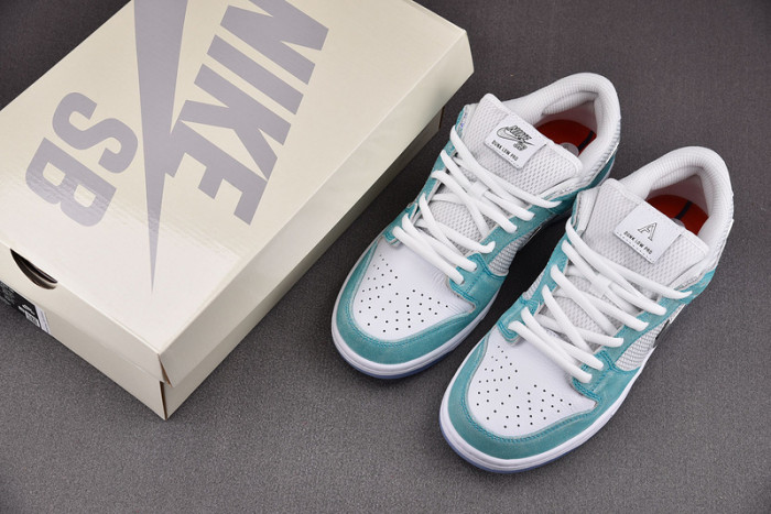 Nike Dunk SDCAI SB Low  FD2562-400