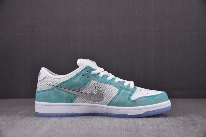 Nike Dunk SDCAI SB Low  FD2562-400