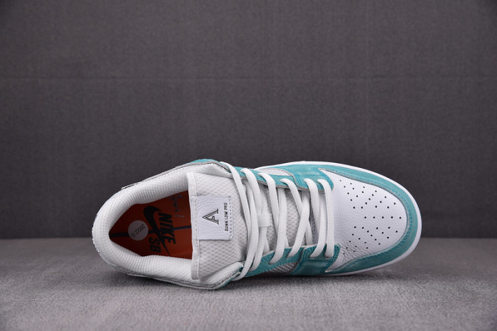 Nike Dunk SDCAI SB Low  FD2562-400