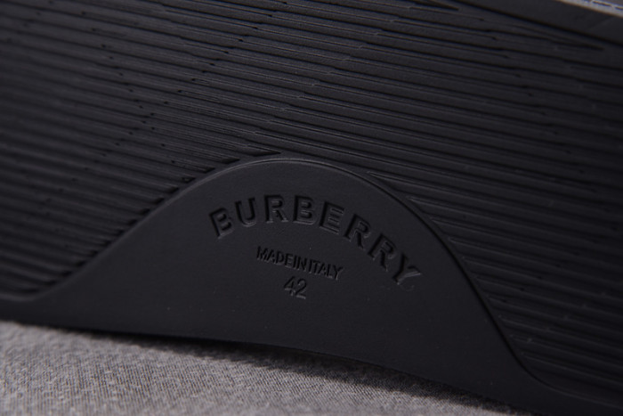 BURBER*Y Sandal10