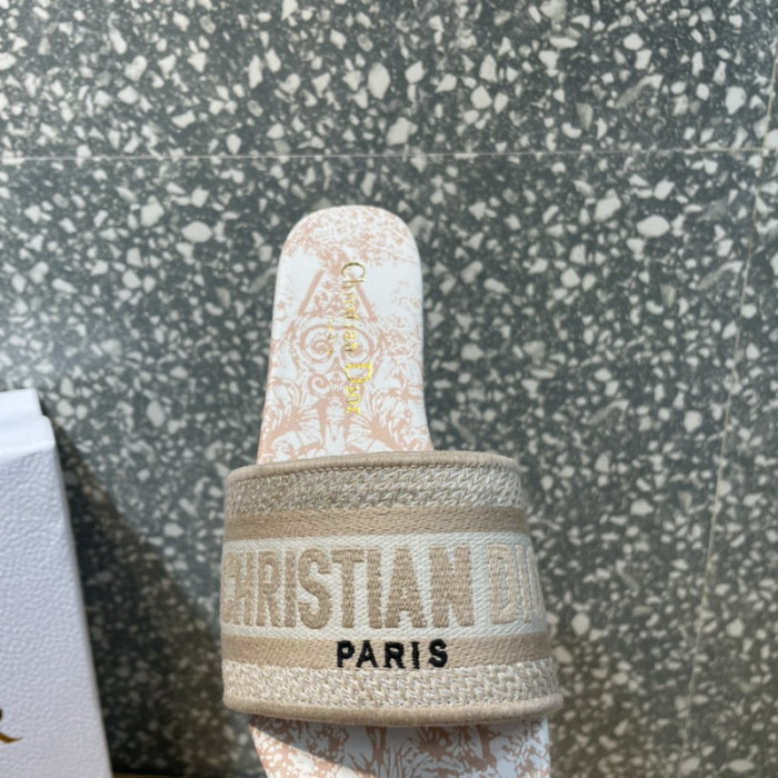Dio*r sandal14